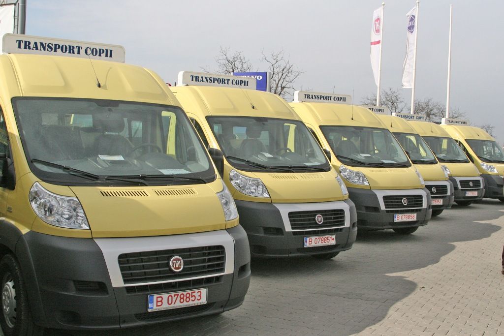 Guvernul României a donat 96 de microbuze pentru elevii din Republica Moldova