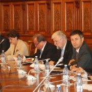 TRAIAN IGAS:”IN PROBLEMATICA MIGRATIEI, ROMANIA TREBUIE SA VORBEASCA PE O SINGURA VOCE”