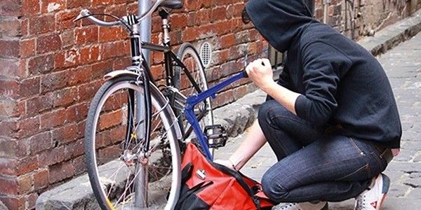 Bănuit de furtul mai multor biciclete, reținut de polițiștii arădeni
