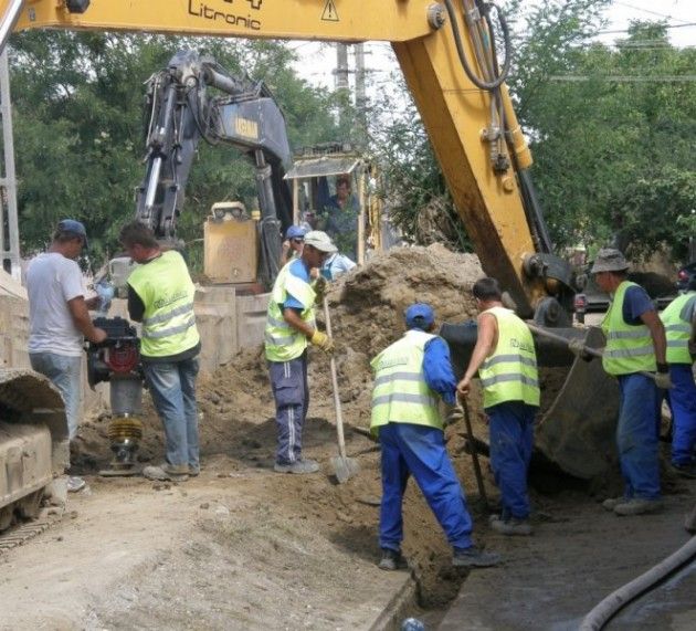 Lucrări importante la canalizarea din cartierul Micălaca