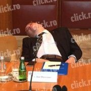 Consilierul prezidential Dan Mihalache o da pe „sforaite” la intalnirile oficiale!