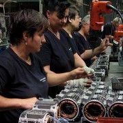 Producția industrială a scăzut cu 1% în primele nouă luni