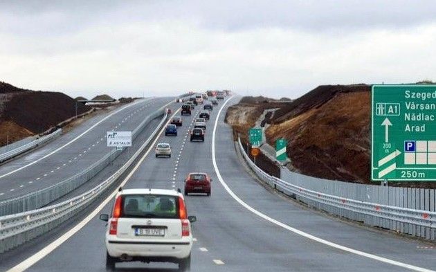Prins cu 215 km/h pe autostrada Deva-Nădlac