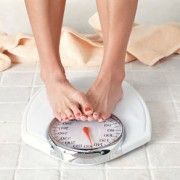 STUDIU: CAND ADOLESCENTII SE CANTARESC PREA DES, ESTE SEMN AL DEZVOLTARII UNEI TULBURARI PSIHOLOGICE