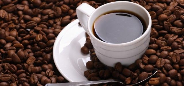 Mai multă cafea și mai puțin alcool – apelezi sau nu la regimul LUV?