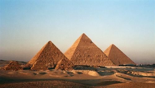 INDICIUL CARE I-AR PUTEA AJUTA PE CERCETATORI SA REZOLVE MISTERUL CONSTRUCTIEI PIRAMIDELOR EGIPTENE