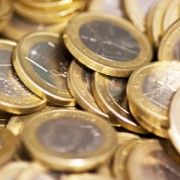 EURO A INCEPUT SA SCADA CONSIDERABIL, AJUNGAND LA DOAR 4.4763 LEI