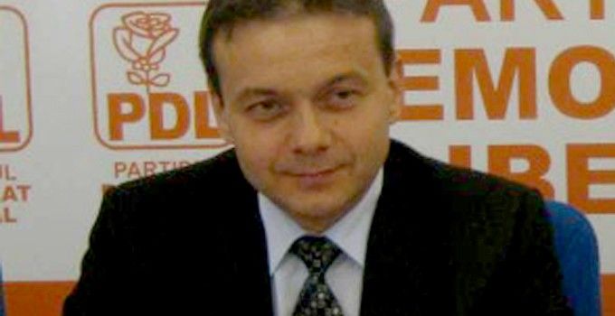 Scindare la Nădlac: Consilierul judeţean Mircea Onea candidează independent la Primăria Nădlac