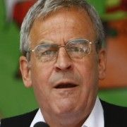 O lovitură pentru Tokes. Rămâne fără decorația ”Steaua României”