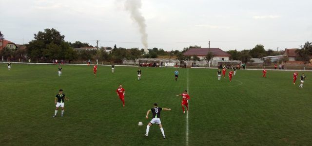 Derby-ul neînvinselor în Liga 4 Arad. Vezi programul etapei