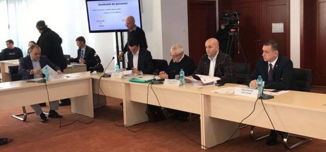 Parlamentarii PSD de Arad privesc domeniul sănătăţii drept un subiect prioritare ce face obiectul unor dezbateri publice de sine stătătoare