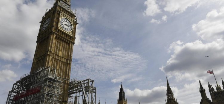 Big Ben a fost redus la tăcere!