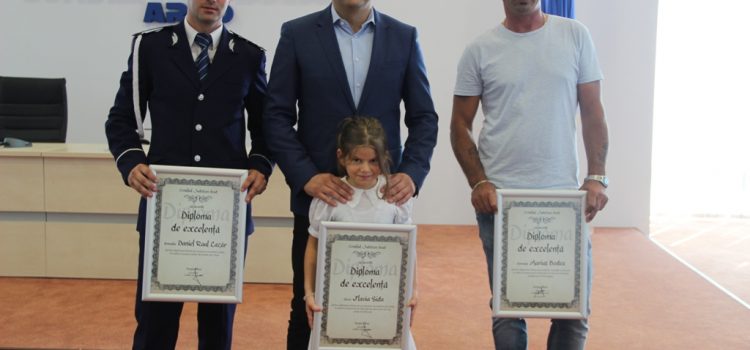 Trei sportivi au primit diploma „Arădeni cu care ne mândrim”