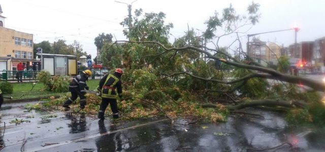 Încă o noapte fără curent pentru zeci de mii de locuitori. La Prefectură ”no comment”