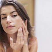 Ingrijirea corecta a pielii: Ce NU ar trebui sa faci daca ai tenul gras?