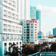 Un apartament intr-un bloc nou? AVANTAJE / DEZAVANTAJE: Afla rapid daca iei decizia corecta