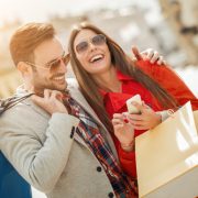 Secrete de stil: TOP 5 obiecte vestimentare pe care le poti purta indiferent de varsta!