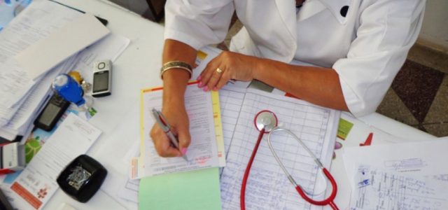 Număr record de concedii medicale luate de angajații români în 2018