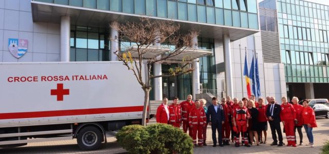 O delegaţie a filialei de Cruce Roşie din Sassuolo-Modena, în vizită la CJA