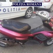 Polițiștii din Vlaicu au prins un bărbat care a încercat să fure un moped