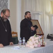 Părintele Constantin Necula a conferenţiat la Lipova