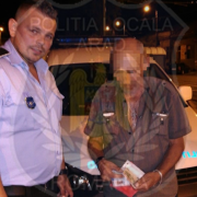 Un tânăr arădean a dus la poliție un portofel găsit pe stradă