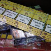 Piaţa neagră a ţigaretelor a scăzut sub 11% din totalul consumului