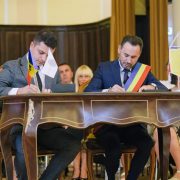 Dispute peste Prut pe marginea Acordului de Înfraţire dintre Arad şi sectorul Râșcani din Chișinău