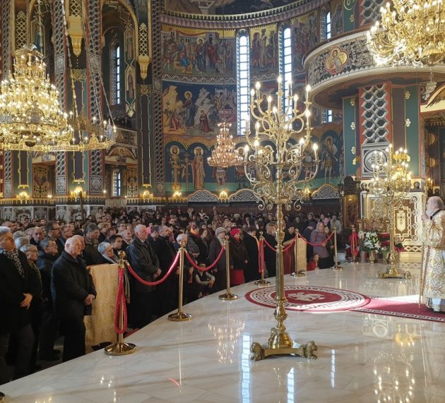 Concert de pricesne și cântece religioase, de Florii, la Târgul de Paști din Arad