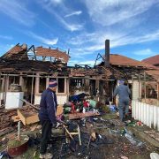 Două familii din Mândruloc au rămas fără locuință, în urma unui incendiu. Orice ajutor este binevenit