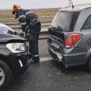 Accident pe autostrada Arad-Lugoj. Cinci persoane au fost rănite