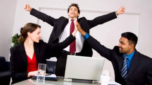 Zile libere în 2026: calendarul sărbătorilor legale și al mini-vacanțelor