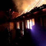 Incendiu la un imobil din Chisindia stins după trei ore