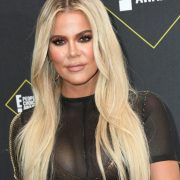 Khloé Kardashian, acuzata de faptul ca abuzeaza de Facetune