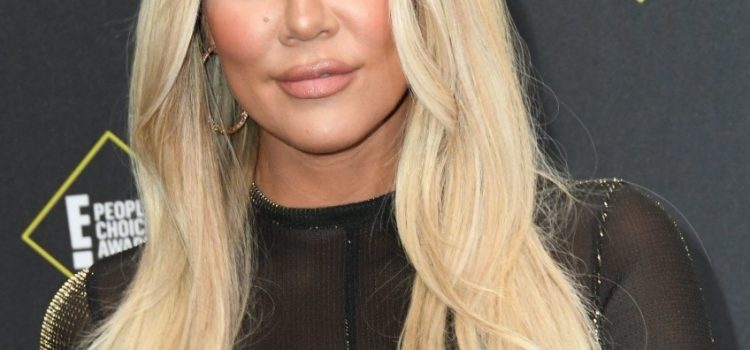 Khloé Kardashian, acuzata de faptul ca abuzeaza de Facetune