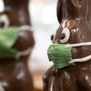 Coronavirusul sperie iepurașul de Paște, în timp ce vânzările de ciocolată scad