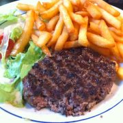 Rețeta bucătarului francez pentru Perfect Steak Haché, gătită acasă acasă