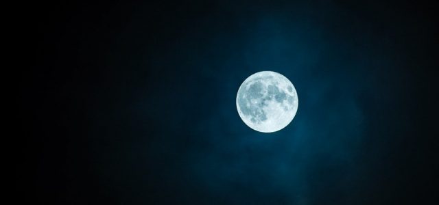 Care sunt efectele Lunii asupra oamenilor?