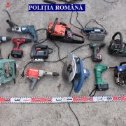 Percheziții domicilare la tâlhari din Pecica