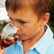 Băuturile energizante vor fi interzise minorilor