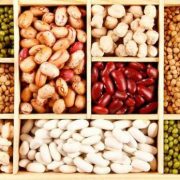 Țigările, fasolea și biletele de avion s-au scumpit cel mai mult în luna august