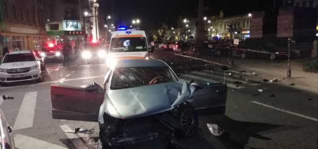 Șofer beat și fără permis spulberă o mașină în centrul Aradului