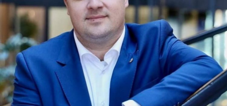 Vlad Botoș se retrage din funcția de președinte USR Arad. Răzvan Anghel devine interimar până la alegeri
