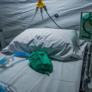 Virusul nu iartă: încă 26 de morţi la Arad