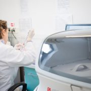 Auchan retrage de la comercializare biscuitii Crackers de la Croco.