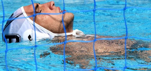 Doi arădeni, în pregătire cu naţionala de polo pentru turneul preolimpic