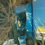 Accident rutier în apropiere de Șimand, șoferul descarcerat
