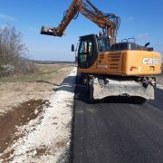 Iustin Cionca: „Avem zeci de utilaje pe drumul județean Pâncota-Târnova-Buteni!