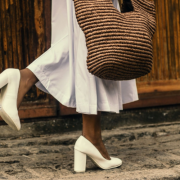 Aradul la pas – O pereche de pantofi pentru fiecare loc în care mergi