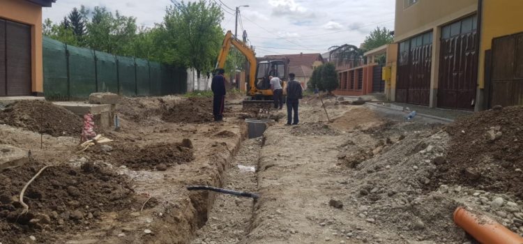 Primăria Arad continuă asfaltarea străzilor de pământ din municipiu